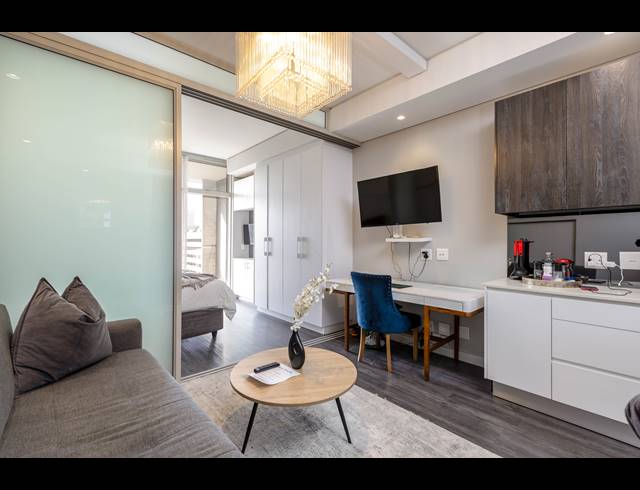 1 BEDROOM APARTMENT FOR SALE IN CAPE TOWN CITY CENTRE